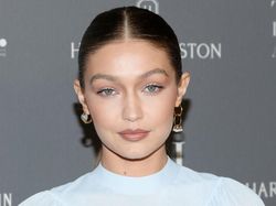 Top 5: Gigi Hadid Hamil, Kaki Lisa BLACKPINK Jadi Meme