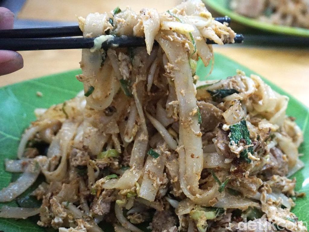 Enaknya Kwetiau Mulur Telur Bebek gaya Medan yang Legendaris di Mangga Besar Enaknya Kwetiau Mulur Telur Bebek gaya Medan yang Legendaris di Mangga Besar
