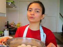 Di Belanda, YouTuber Indonesia Ini Jual 13 Nasi Rames Rp 1 Juta!