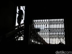 Geliat Bisnis Es Batu di Pulau Terdepan Indonesia