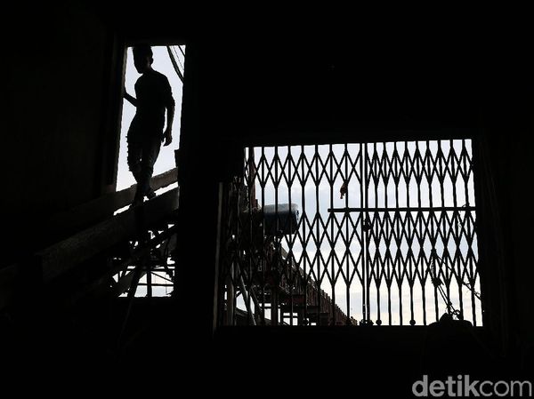 Geliat Bisnis Es Batu di Pulau Terdepan Indonesia