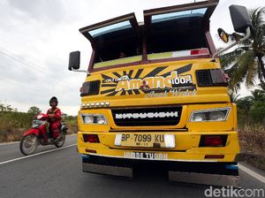 Unik, Bus Kayu Ini Wara-wiri di Karimun, Kepri Unik, Bus Kayu Ini Wara-wiri di Karimun, Kepri