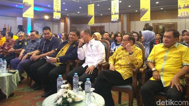 Berita Terima Dukungan dari AMPI, Airlangga: Golkar Sudah Solid Jumat 29 Mei 2020 Berita Terima Dukungan dari AMPI, Airlangga: Golkar Sudah Solid Jumat 29 Mei 2020