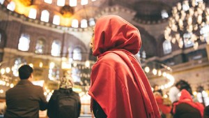 Doa Masuk Rumah dalam Arab, Latin, dan Artinya