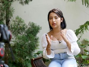 Main di Habibie dan Ainun 3, Jennifer Coppen Kembali ke Masa Lalu