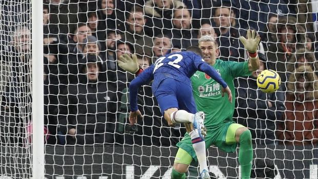 Christian Pulisic mencetak gol kedua Chelsea ke gawang Crystal Palace. (