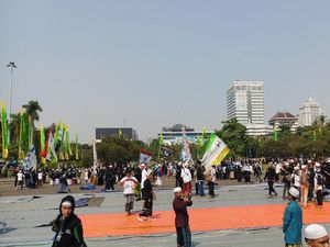 Usai Berselawat, Peserta Peringatan Maulid Nabi di Monas Bubarkan Diri