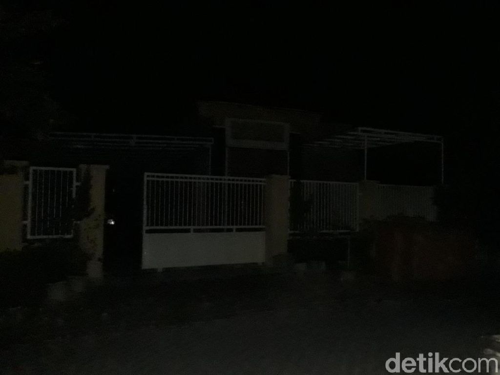 Listrik Padam Imbas Angin Kencang, Bojonegoro Bak Kota Mati Listrik Padam Imbas Angin Kencang, Bojonegoro Bak Kota Mati