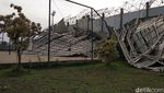 Duh, Atap Stadion Bola di SOR Arcamanik Ambruk