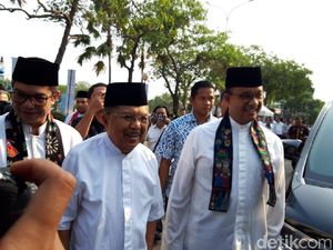 Anies-Jusuf Kalla Hadiri Groundbreaking Pembangunan Masjid Apung Ancol