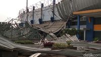Duh, Atap Stadion Bola di SOR Arcamanik Ambruk