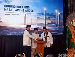 Anies Resmikan Pembangunan Masjid Apung Jakarta