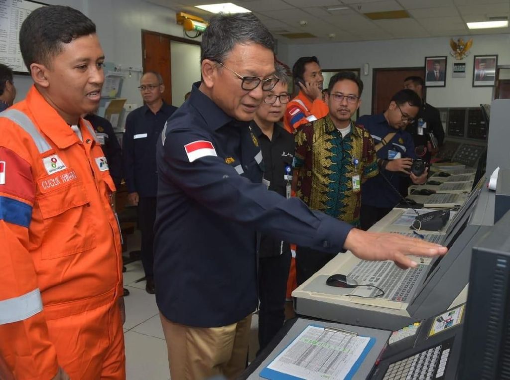 Ahok Kesal Harga BBM Pertamina Tak Efisien, Ini Kata Menteri ESDM Ahok Kesal Harga BBM Pertamina Tak Efisien, Ini Kata Menteri ESDM