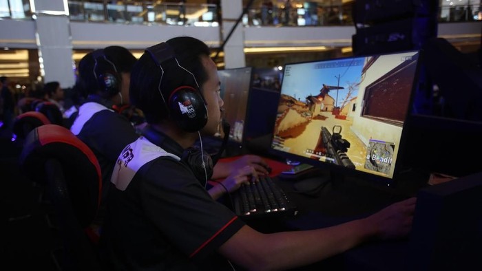Kompetisi eSport Kompetisi Rise of Legion (RoL) dan Legion of Champions Seri 4 (LoC IV) memasuki tahun keempat. Grand final itu digelar dari tanggal 9-10 November 2019.