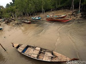 Melihat Kehidupan Kampung Nelayan di Tapal Batas Indonesia Melihat Kehidupan Kampung Nelayan di Tapal Batas Indonesia