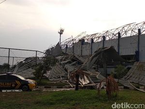 Atap Stadion Bola Ambruk, Warga Masih Bisa Olahraga di SOR Arcamanik