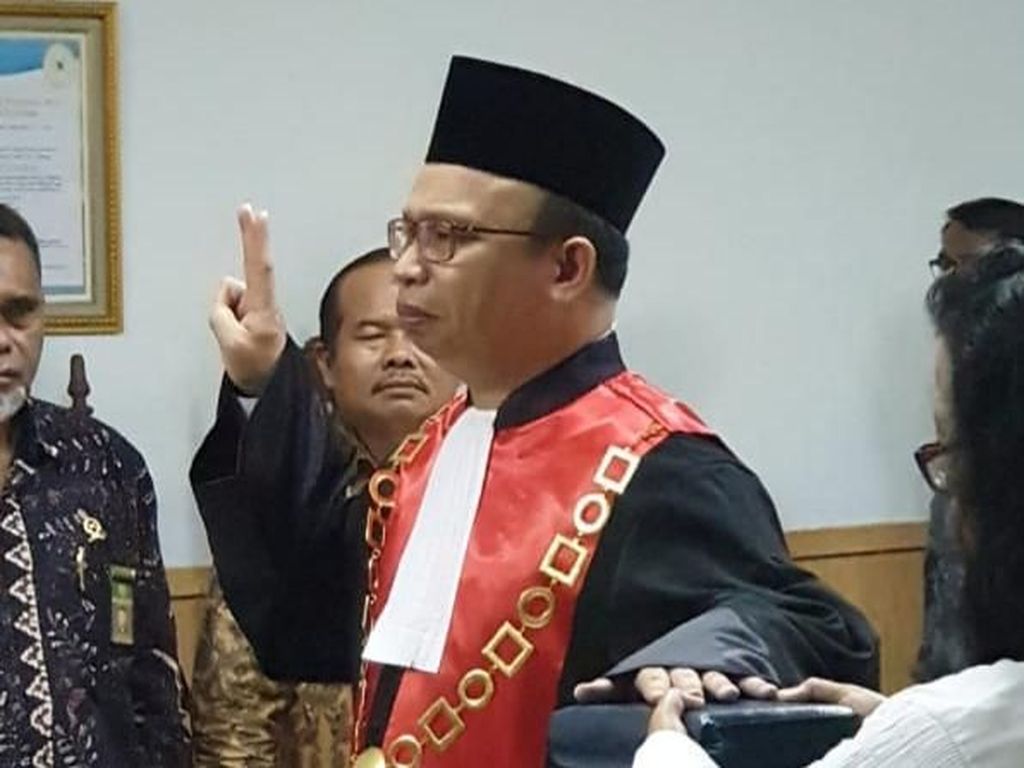 Derman: Dulu Cleaning Service Digaji Rp 52 Ribu, Kini Wakil Ketua Pengadilan Derman: Dulu Cleaning Service Digaji Rp 52 Ribu, Kini Wakil Ketua Pengadilan