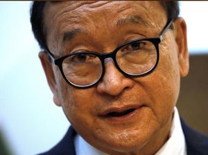 Pimpinan Oposisi Kamboja Sam Rainsy: Demokrasi Akan Menang!