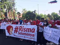 Warga Surabaya Usung Tagar RismaSelamanya, Apa Itu?
