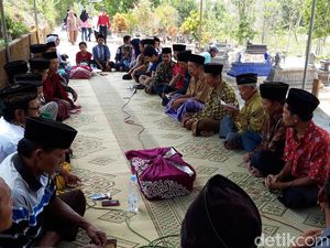 Warga di Boyolali Gelar Tradisi Sadranan