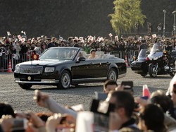 Baru Dipakai Sekali, Toyota Century Kaisar Jepang Dipajang di Istana