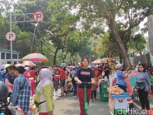 Begini Suasana Zona PKL Jualan di CFD ala Anies, Satpol PP Bersiaga