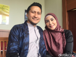 Fenita Sentil Candaan Poligami Arie Untung & Teman-teman Prianya