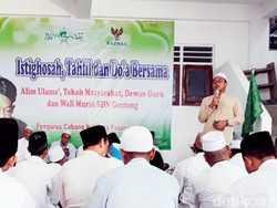 Ratusan Wali Murid Gelar Istigasah untuk Para Korban SDN Gentong yang Ambruk