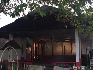 SD Pesantren YPMA Medan Sunggal Terbakar