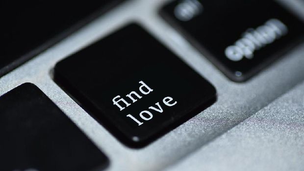 Finding love online with dating sites