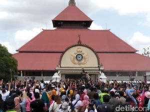 Keraton Yogya Tiadakan Tradisi Garebeg Sawal dan Numplak Wajik Tahun Ini Keraton Yogya Tiadakan Tradisi Garebeg Sawal dan Numplak Wajik Tahun Ini