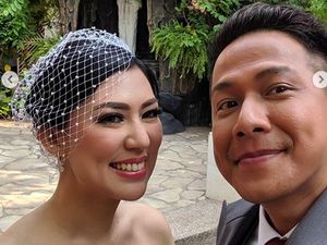 Aida Siap Hadapi Gosip dan Kamera Jahat Usai Jadi Istri Delon Aida Siap Hadapi Gosip dan Kamera Jahat Usai Jadi Istri Delon