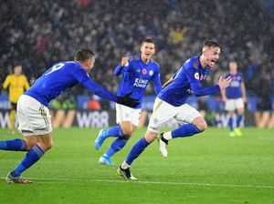 Umpan Pendek nan Cepat Si Rubah Hancurkan Meriam London