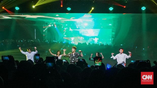 Pemenuhan Janji Sung Hoon 'Menggila' Bersama Fan di Jakarta