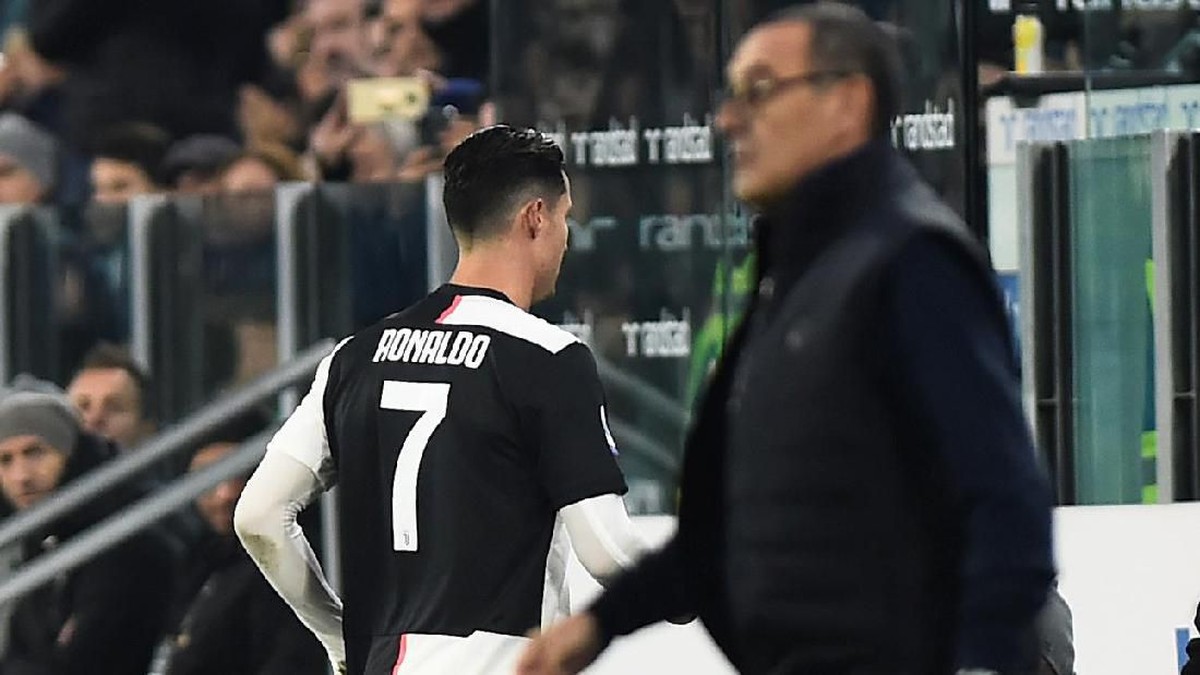 Fabio Capello menilai Maurizio Sarri mengambik keputusan tepat dengan mengganti Ronaldo (Foto: Massimo Pinca/Reuters)