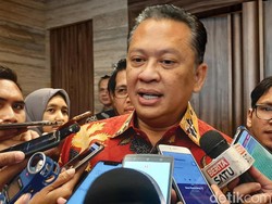 MUI Jatim Imbau Tak Pakai Salam Semua Agama, Bamsoet Bicara Toleransi