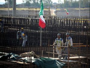 Serangan ke Busher Bisa Bikin Qatar Kehabisan Air dalam 3 Hari Serangan ke Busher Bisa Bikin Qatar Kehabisan Air dalam 3 Hari