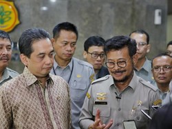 Mentan Ingin Pakai Drone untuk Siram Lahan Pertanian