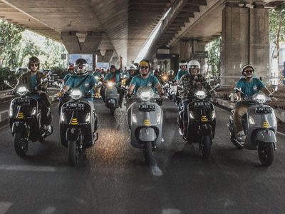 Vespa GTS Super Tech 300 Menyapa Kota Kembang
