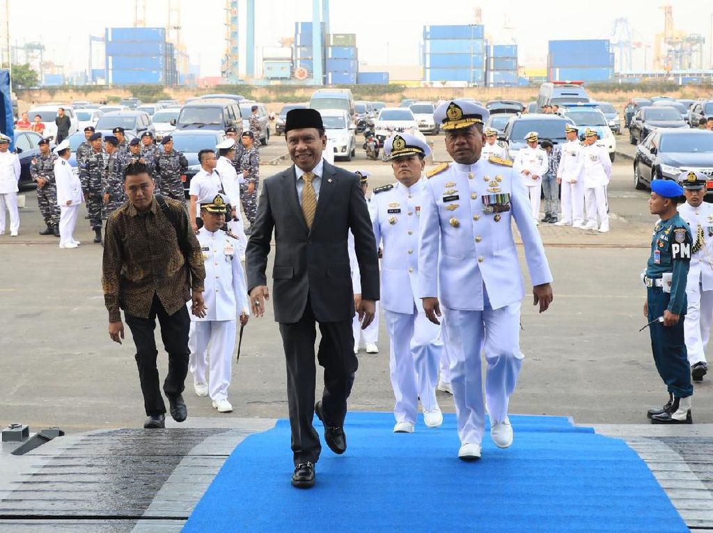 Menpora Ajak Generasi Muda Teruskan Perjuangan Para Pahlawan Menpora Ajak Generasi Muda Teruskan Perjuangan Para Pahlawan