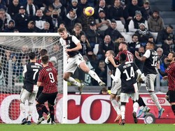 Sebagai tim tamu yang tengah terpuruk di papan bawah, Milan tampil menjanjikan - meski tetap saja gagal bikin gol. Alessandro Di Marco/ANSA via AP.