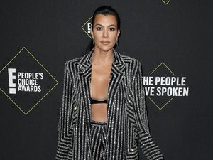 Kourtney Kardashian Posting Ayat Alkitab Terkait Pandemi Corona