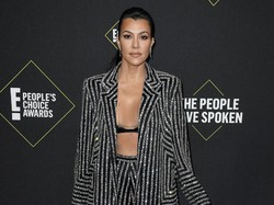 Kourtney Kardashian Posting Ayat Alkitab Terkait Pandemi Corona