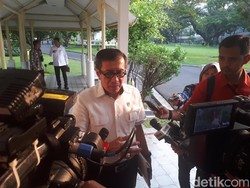 Yasonna Tepis Habib Rizieq soal Surat Cekal Masuk Indonesia