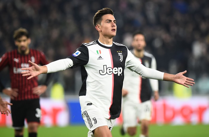 Soccer Football - Serie A - Juventus v AC Milan - Allianz Stadium, Turin, Italy - November 10, 2019   Juventus Paulo Dybala celebrates scoring their first goal    REUTERS/Massimo Pinca