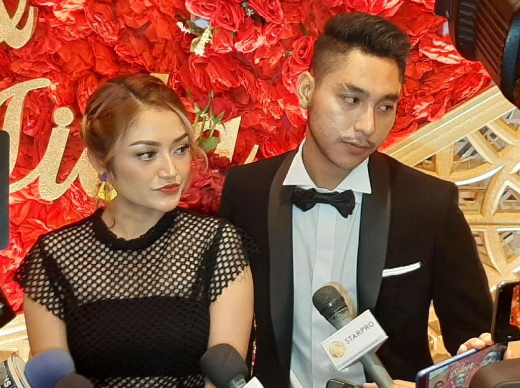 Kelanjutan Siti Badriah yang Meradang Diteror DM Body Shaming Kelanjutan Siti Badriah yang Meradang Diteror DM Body Shaming