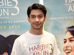Reza Rahadian Siapkan Mental Puasa di Tengah Pandemi Lagi