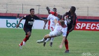 Bali United kukuh di puncak dengan 57 poin.