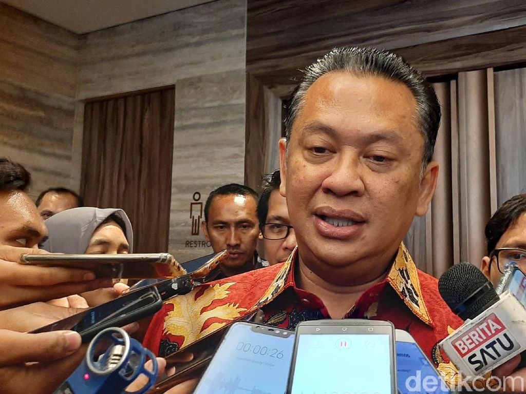 Ketua MPR Ungkap 5 Wacana Berkembang soal Amandemen UUD 1945 Ketua MPR Ungkap 5 Wacana Berkembang soal Amandemen UUD 1945