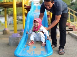 Cinta pertama anak perempuan adalah ayahnya